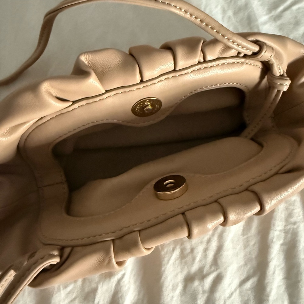 Banana Republic Faux Leather Clutch - Picture 4 of 5